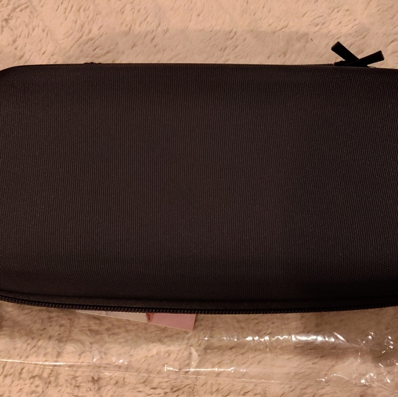 NWT! Nintendo Switch Case (No Brand Name) - Picture 4 of 9